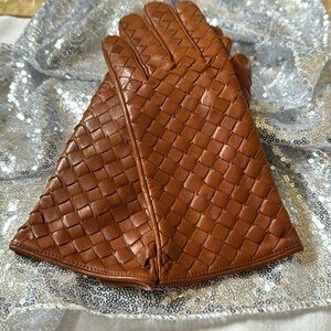 New gloves brown soft woven leather